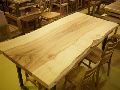 栃の木の一枚板テーブル